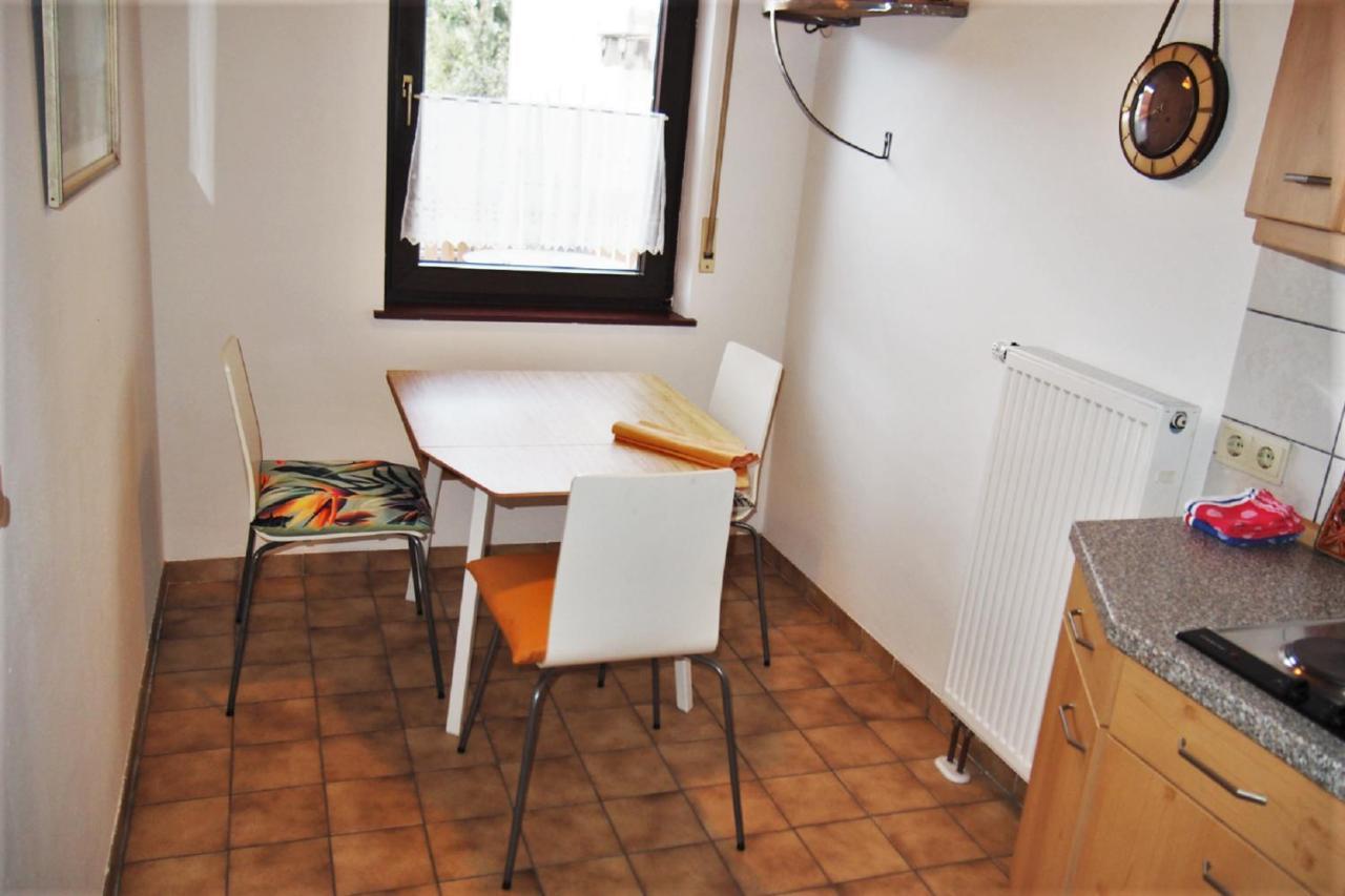 Ferienwohnung Seidenfaden คาร์ลชตัดท์ ภายนอก รูปภาพ