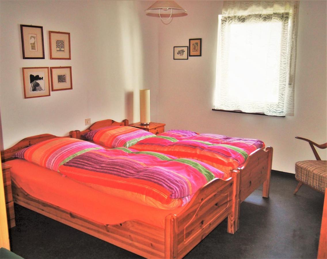 Ferienwohnung Seidenfaden คาร์ลชตัดท์ ภายนอก รูปภาพ